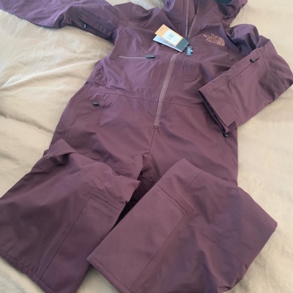 BNWT - Picture 1 of 6